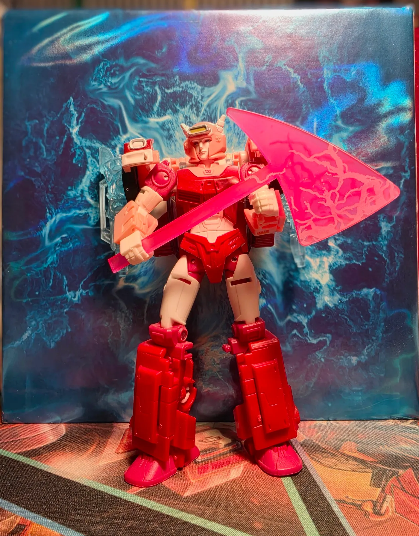 Energon Axe weapon with Elita-1